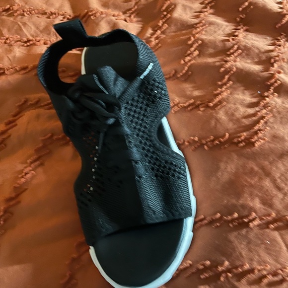 Cool popular sandals - Picture 3 of 3